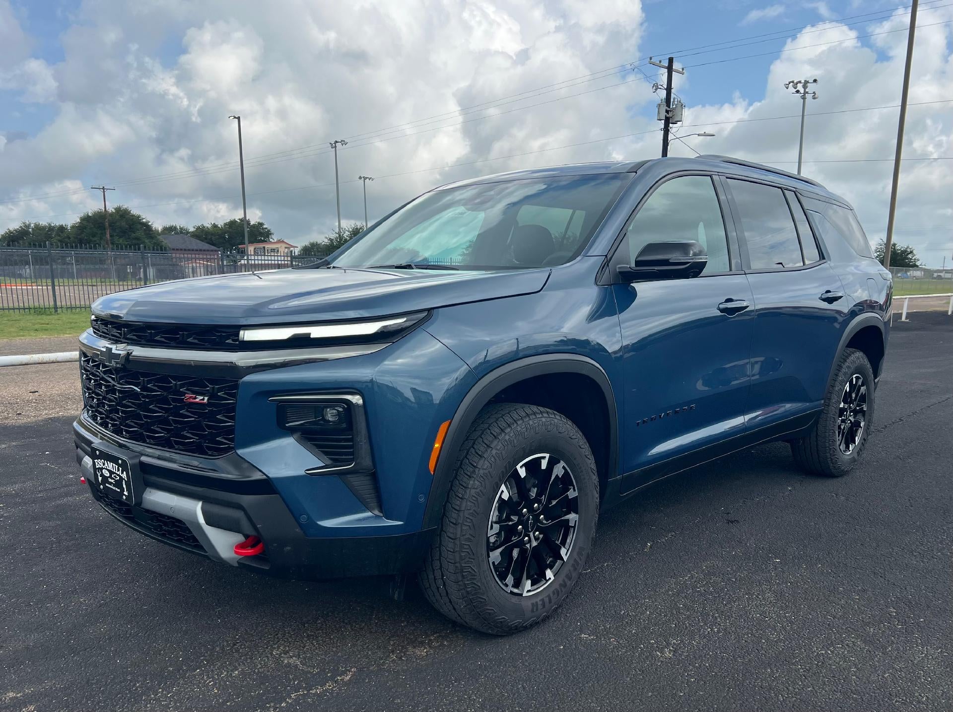 2026 Chevrolet Traverse Z71 in Lakeshore Blue Metallic — front three-quarter view