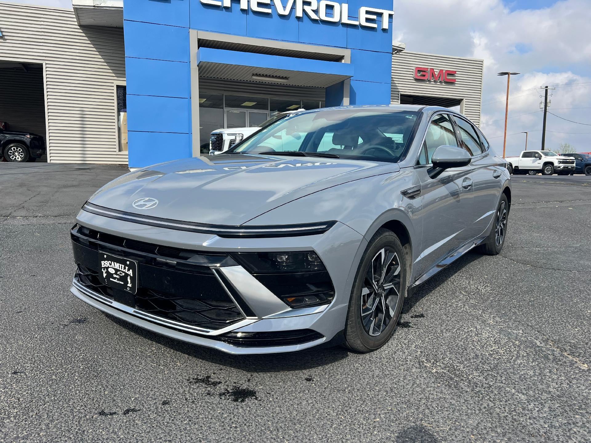 2025 Hyundai Sonata SEL in Blue — front three-quarter view